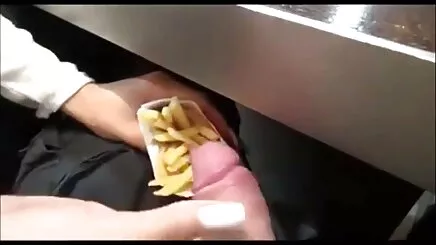 havuz çocuğu için şanslı bir ateşli sevişme sahneleri vidivodo gün