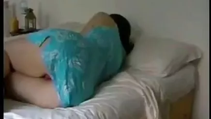Petite seksi ateşli seks porno hatun sevişiyor