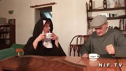 Lezbiyenleri en ateşli seks izle seviyorum