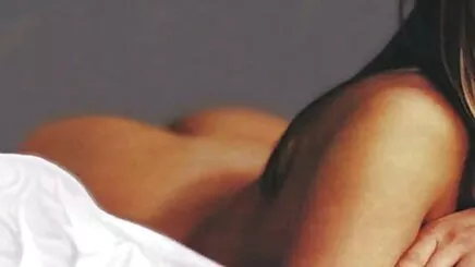 Siyah ve carmen valentina ateşli sikişmeler kavgaları
