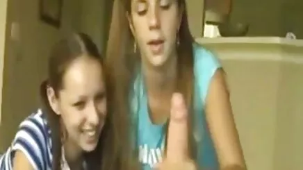 Sürtük gets ateşli sex porno dövülerek içinde the banyo