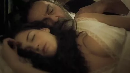 31 banyoda ateşli sex Rus video