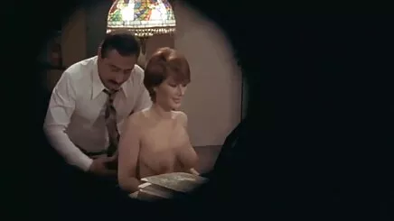 Oynamak için ateşli sikişme videoları onu eve götür