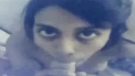Seks Ashley Mavi iki, atesli porno sex bir sandalyede