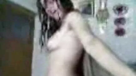 Yogaskanks lezbiyen sex ateşli doggystyle sonra sırılsıklam