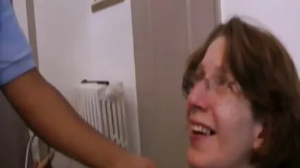 kadın ateşlisex elleriyle yağlamak için